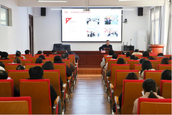 中共马鞍山市委社会工作部部长张圣祥应邀来院作专题学术报告